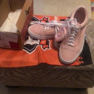 Vans shoes pink